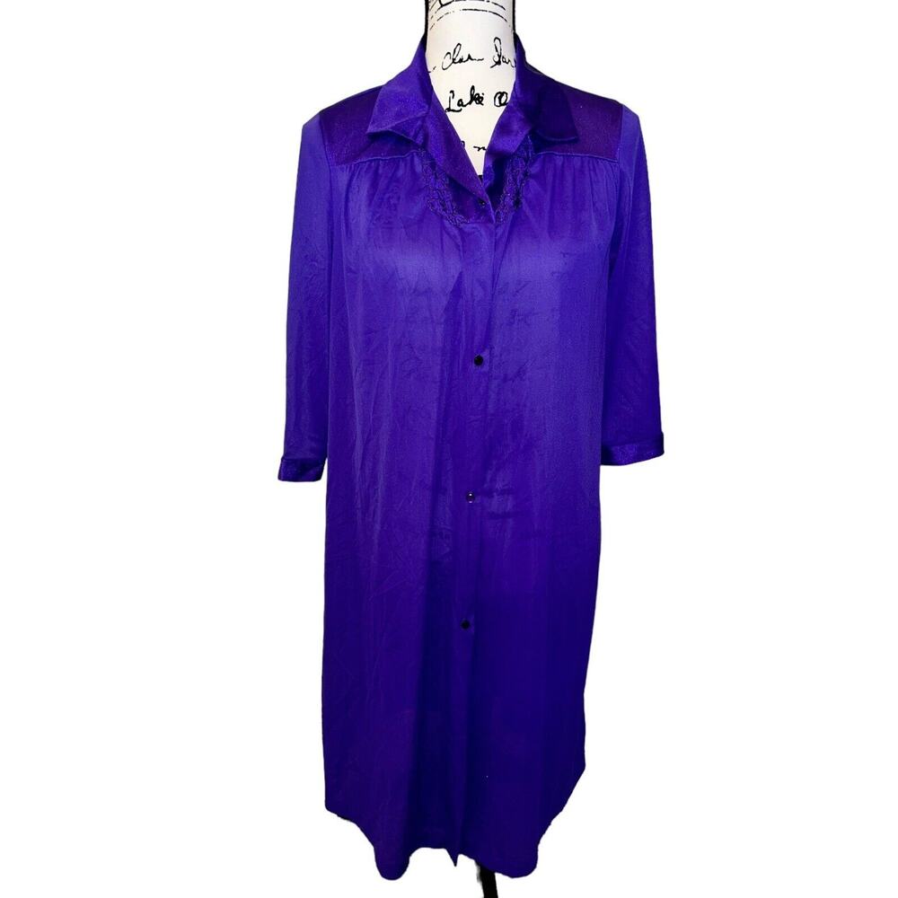 Vtg Vanity Fair Nightgown‎ Sz S Purple? Nylon Robe Button 3/4 Sleeve Embroidered